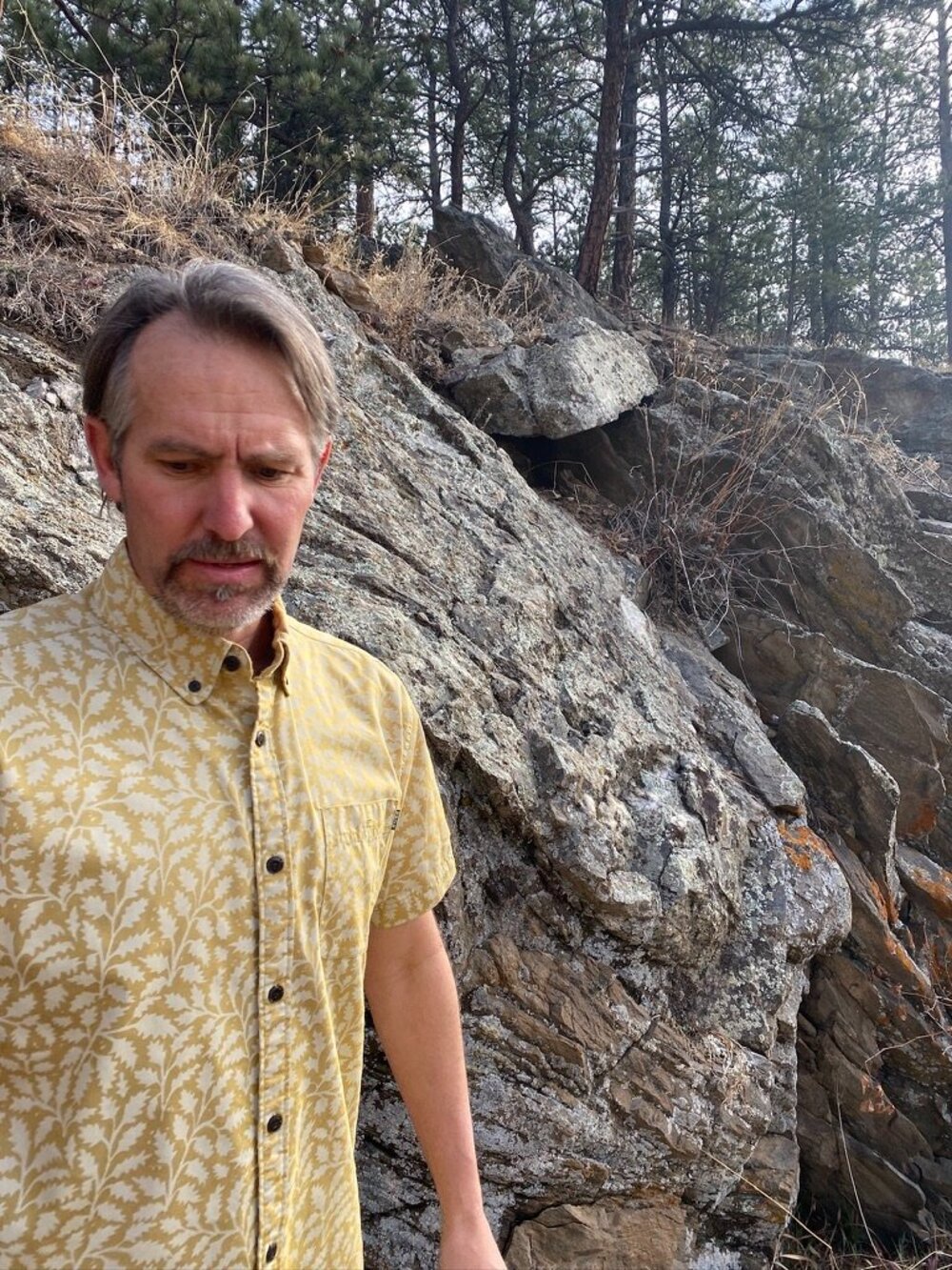classy Hawaiian button-up shirt - leaf pattern yellow, Men size L